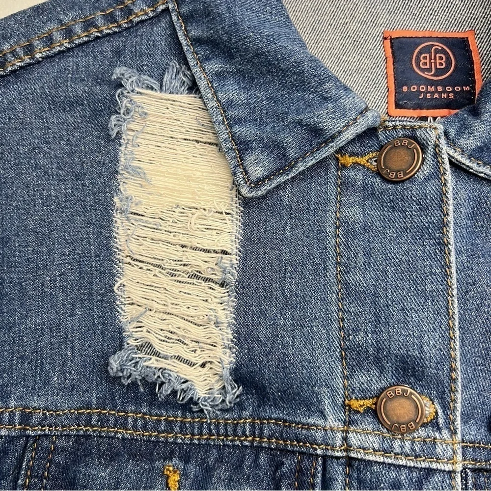 BBJ Women’s Distressed Denim Jean Jacket Size M 100% Cotton Blue Was Long Sleeve - Picture 3 of 15